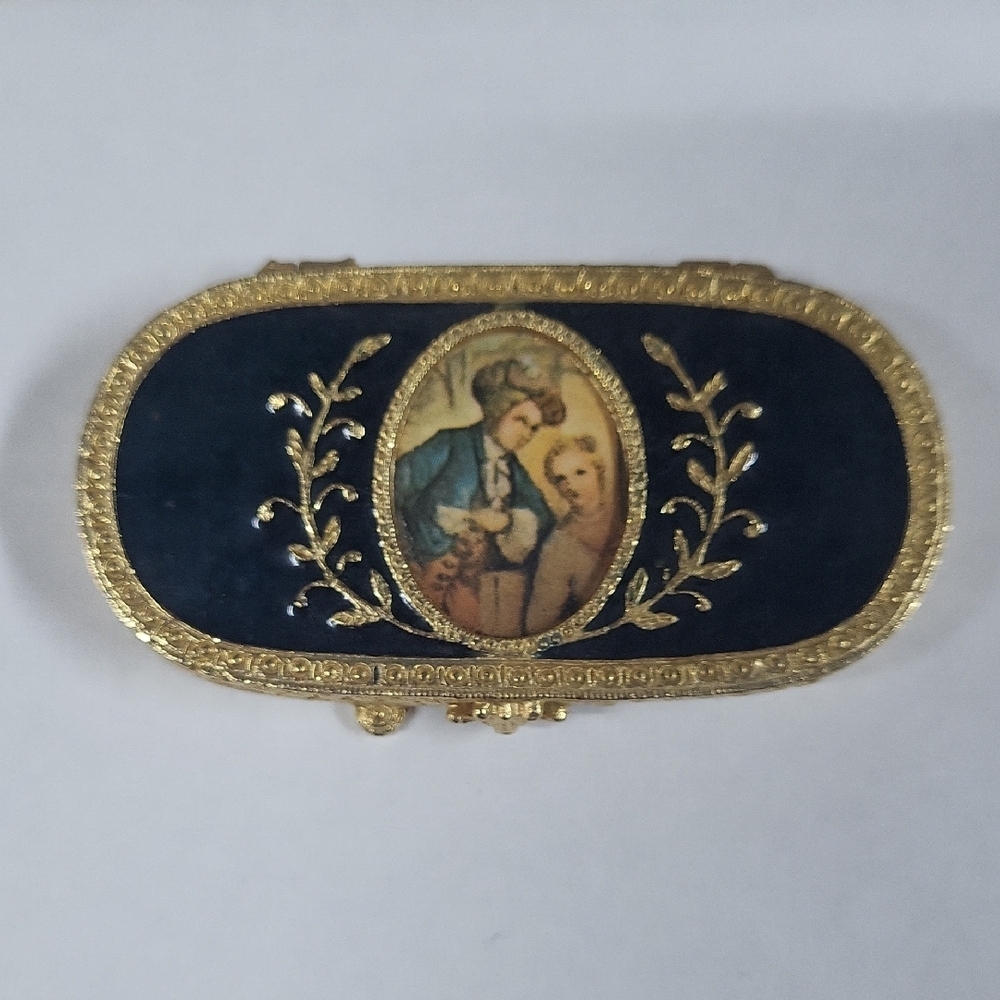 Estee Lauder Vintage Gold and Black Compact